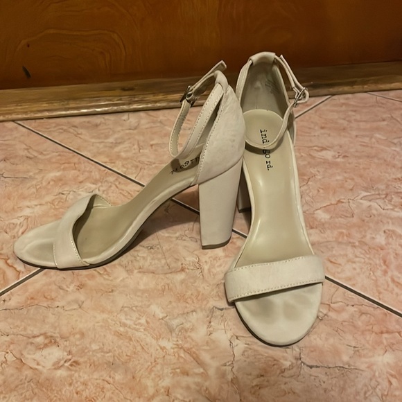 Francesca Heels - Picture 2 of 5